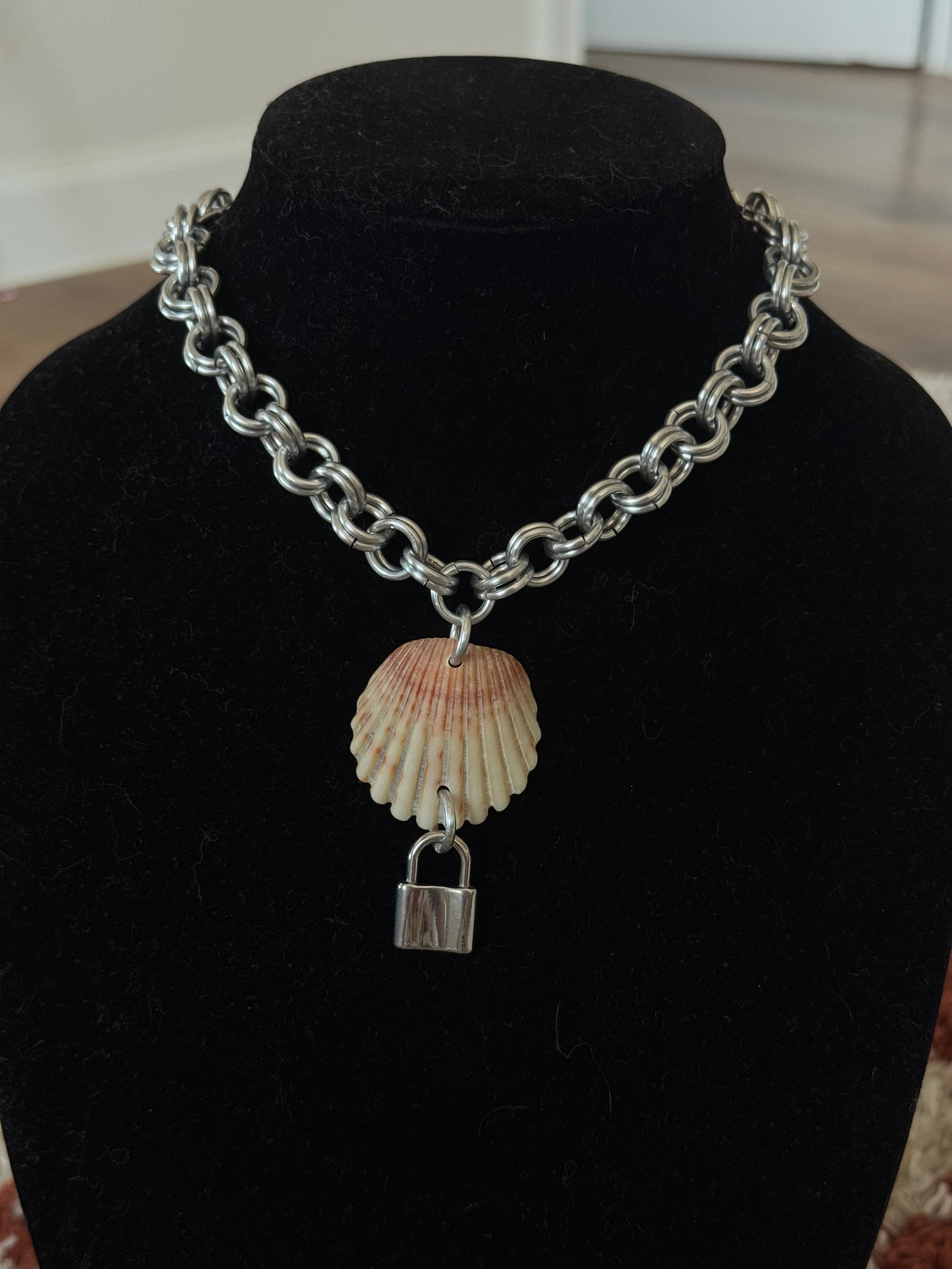 washed ashore choker